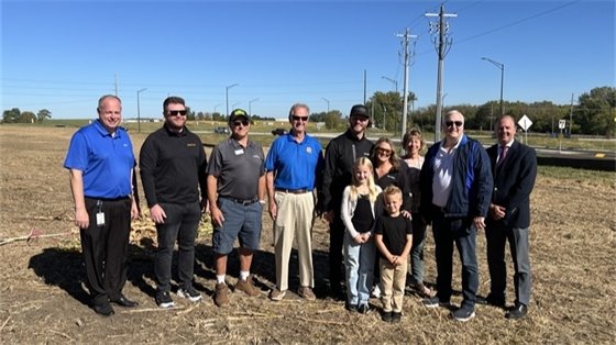 photo of groundbreaking event for Honda dealership